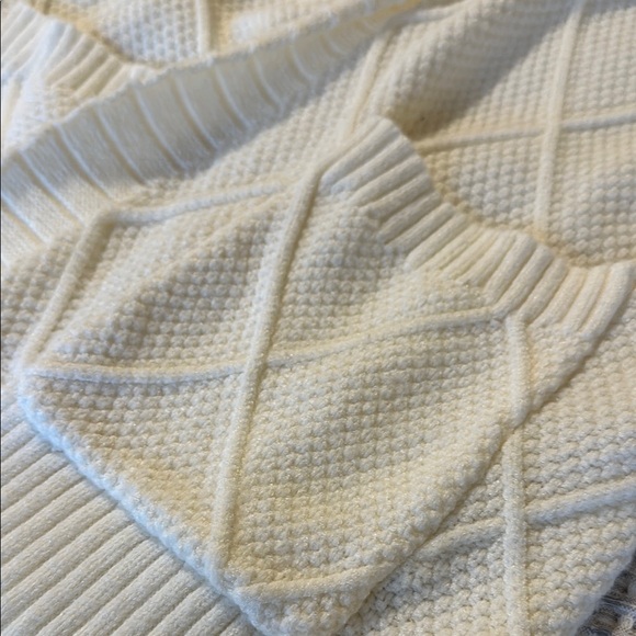 Cream Diamond Knit Women's Sweater - Picture 2 of 2